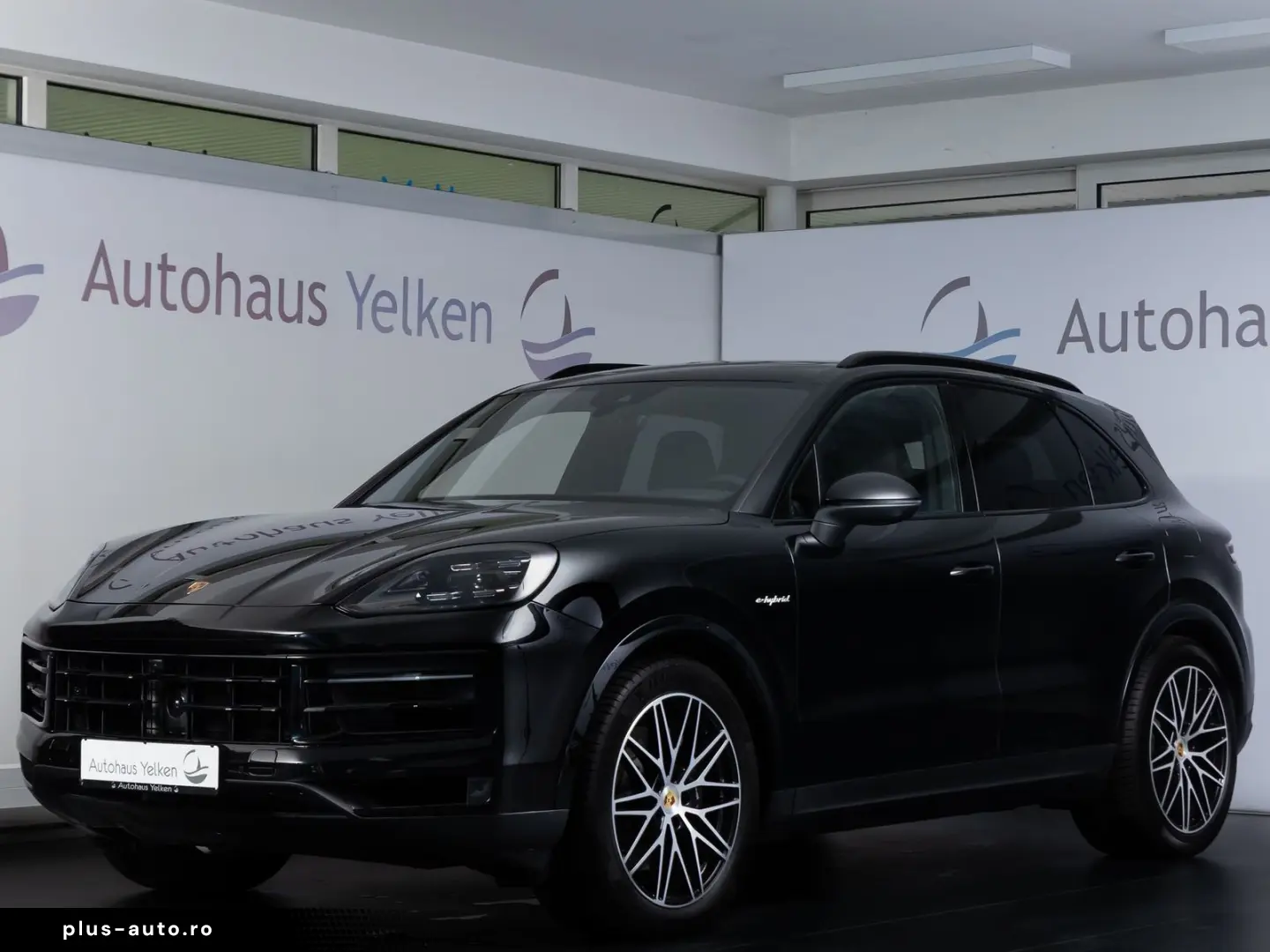 PORSCHE Cayenne E-Hybrid  PANO LUFT BOSE ACC 18-WEGE 21