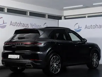 PORSCHE Cayenne E-Hybrid  PANO LUFT BOSE ACC 18-WEGE 21