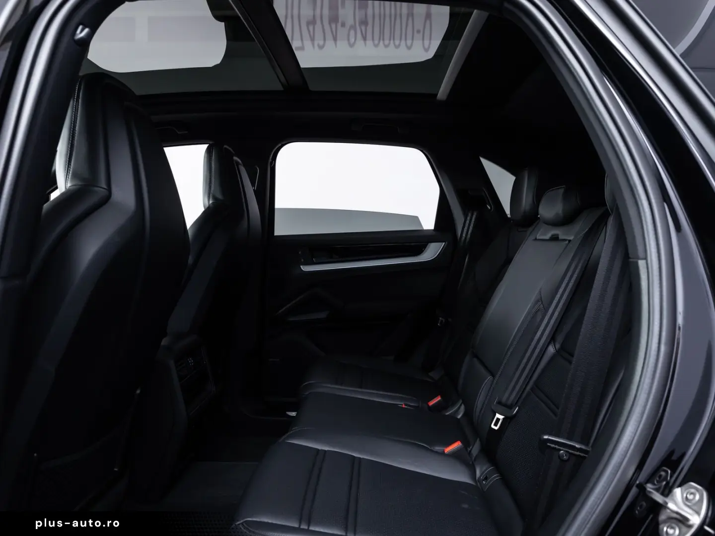 PORSCHE Cayenne E-Hybrid  PANO LUFT BOSE ACC 18-WEGE 21