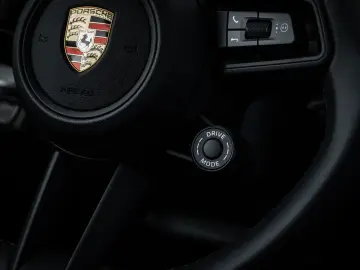 PORSCHE Cayenne E-Hybrid  PANO LUFT BOSE ACC 18-WEGE 21