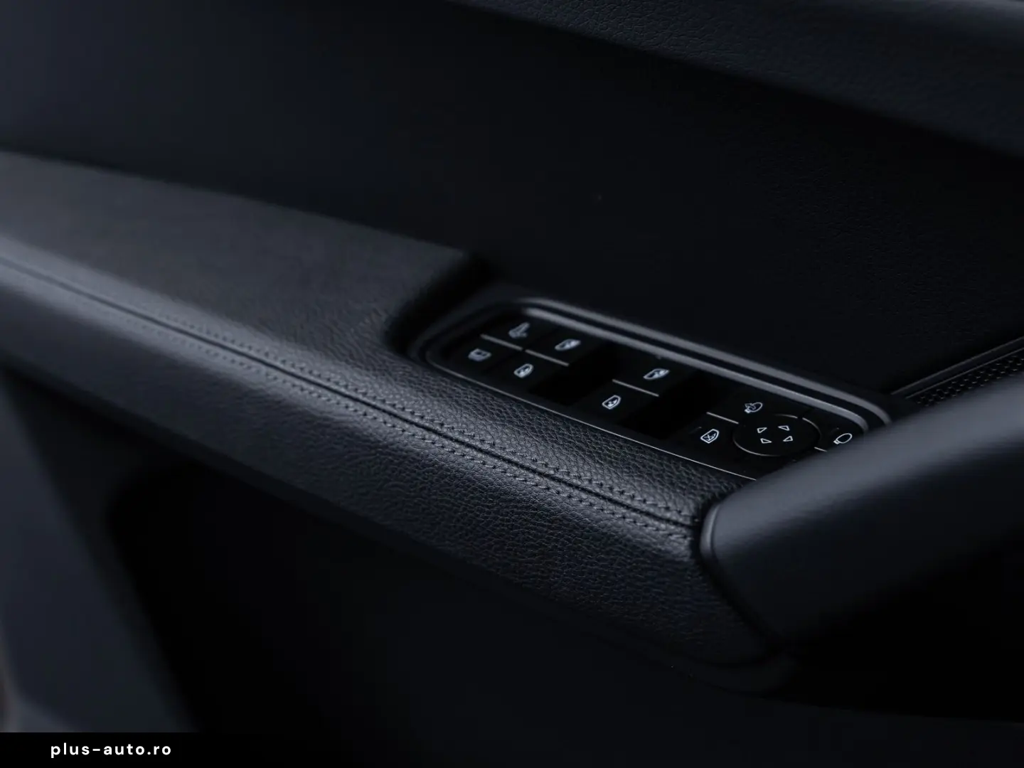 PORSCHE Cayenne E-Hybrid  PANO LUFT BOSE ACC 18-WEGE 21