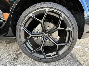 AUDI RSQ8 PERF-35% 305kmH B&O3D Fahrwerk Advanced 23