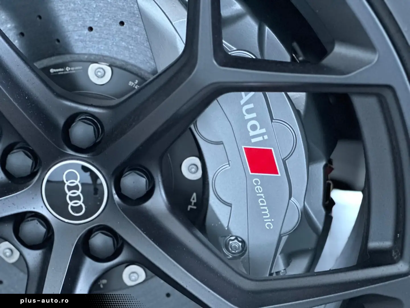 AUDI RSQ8 PERF-35% 305kmH B&O3D Fahrwerk Advanced 23