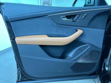 AUDI RSQ8 PERF-35% 305kmH B&O3D Fahrwerk Advanced 23