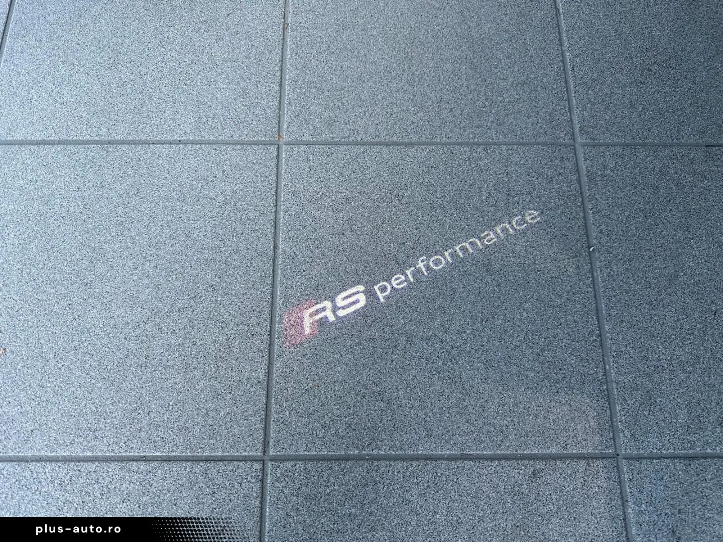 AUDI RSQ8 PERF-35% 305kmH B&O3D Fahrwerk Advanced 23