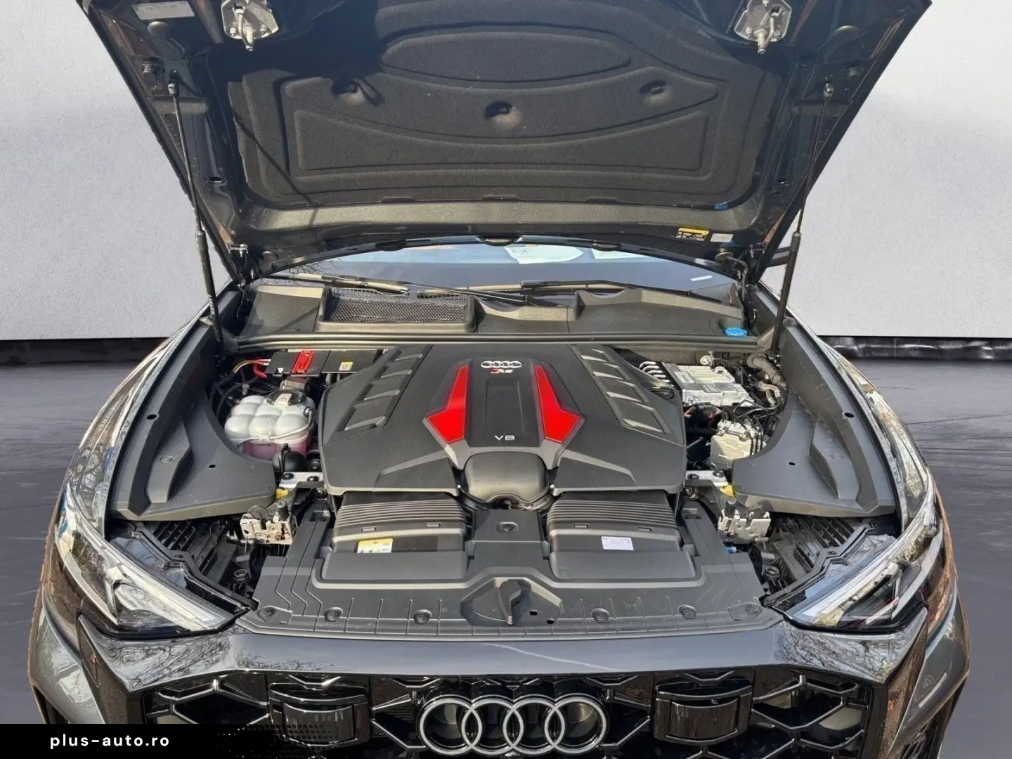 Audi RSQ8 RS Q8 SUV PERFORMANCE