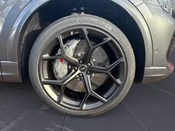 Audi RSQ8 RS Q8 SUV PERFORMANCE