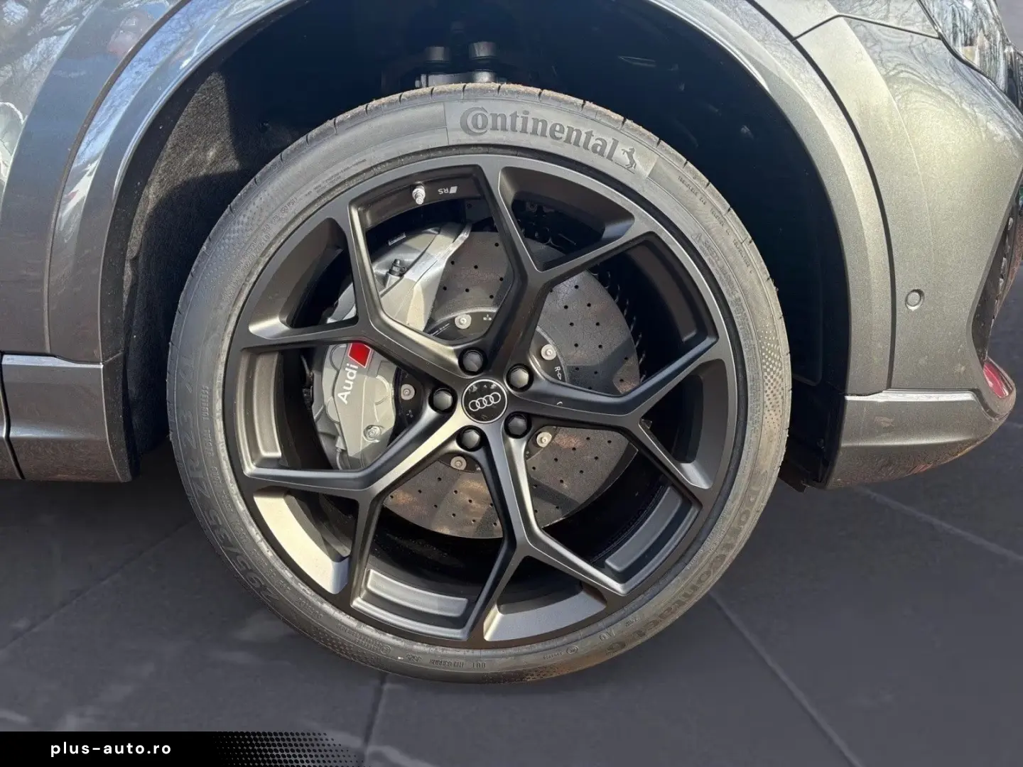 Audi RSQ8 RS Q8 SUV PERFORMANCE