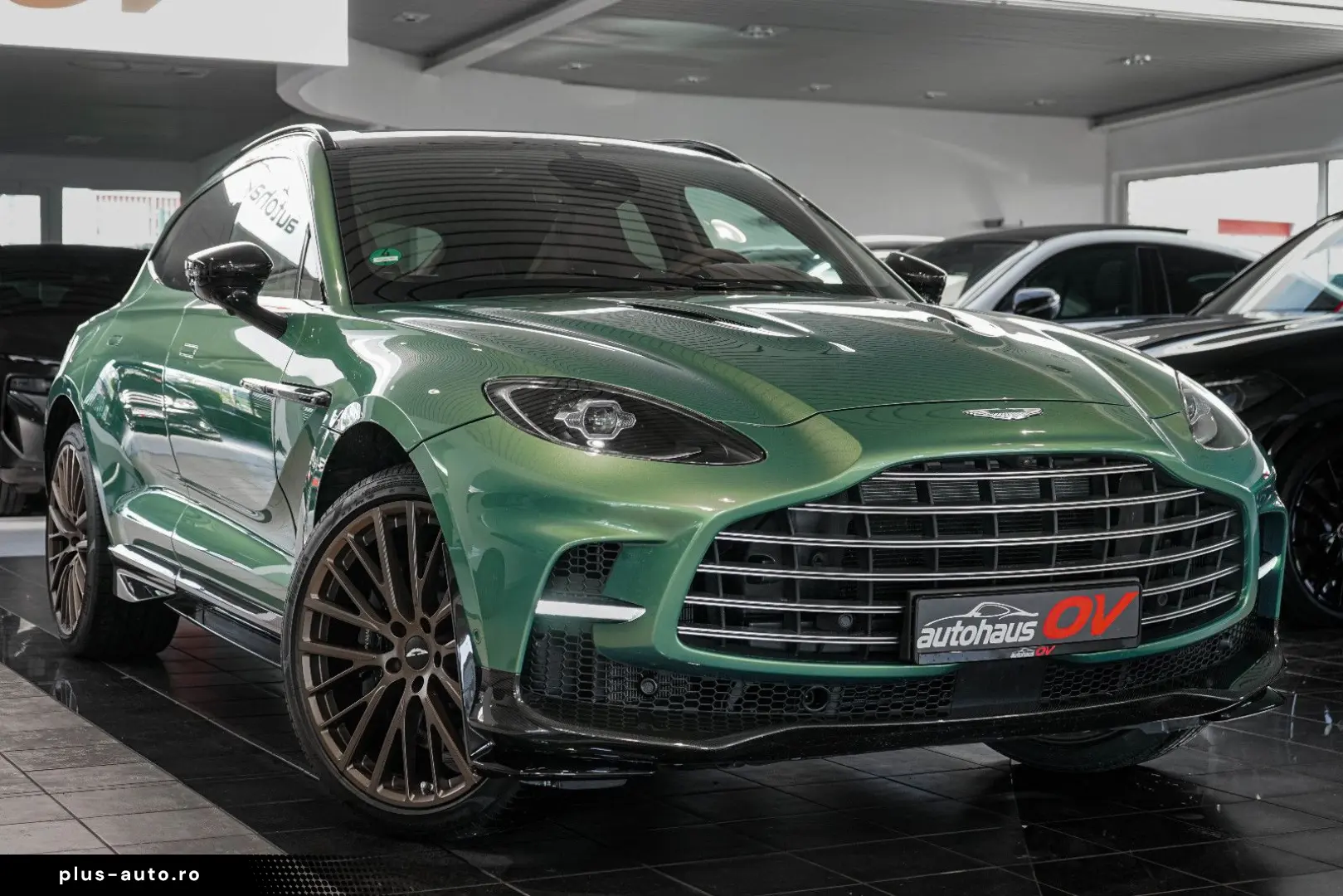 ASTON MARTIN DBX707   Carbonpaket   Copper Bronze   Monotone