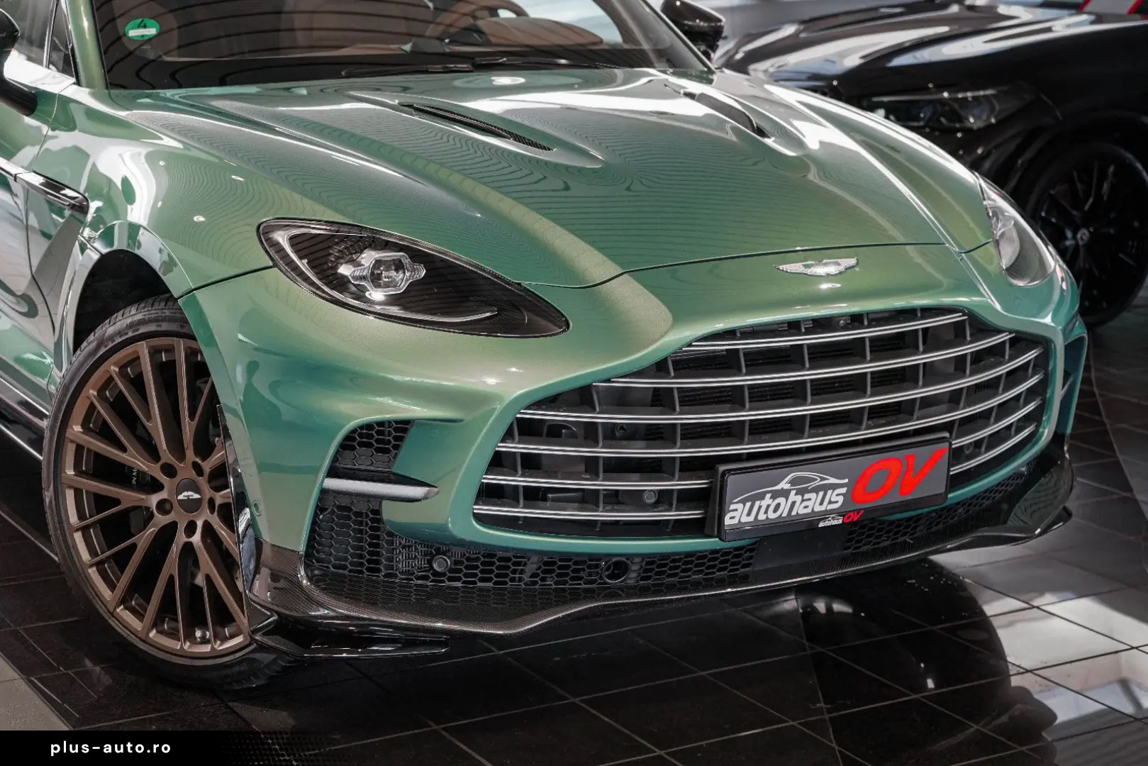 ASTON MARTIN DBX707   Carbonpaket   Copper Bronze   Monotone