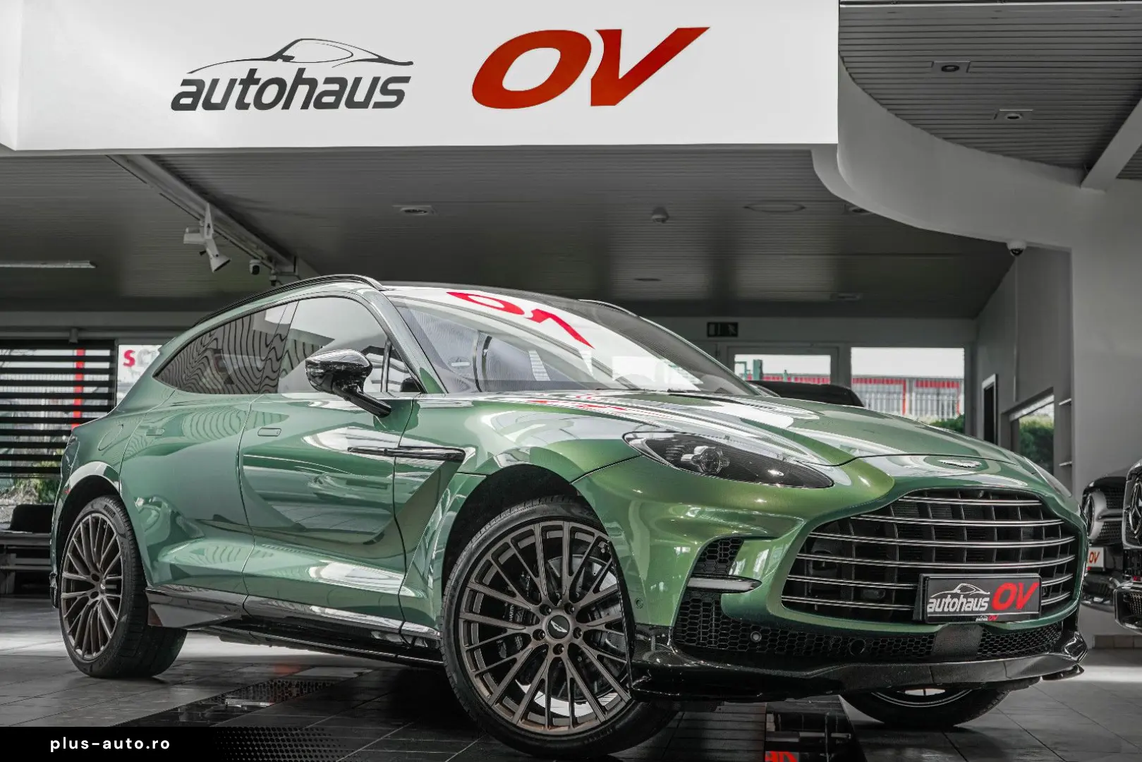 ASTON MARTIN DBX707   Carbonpaket   Copper Bronze   Monotone