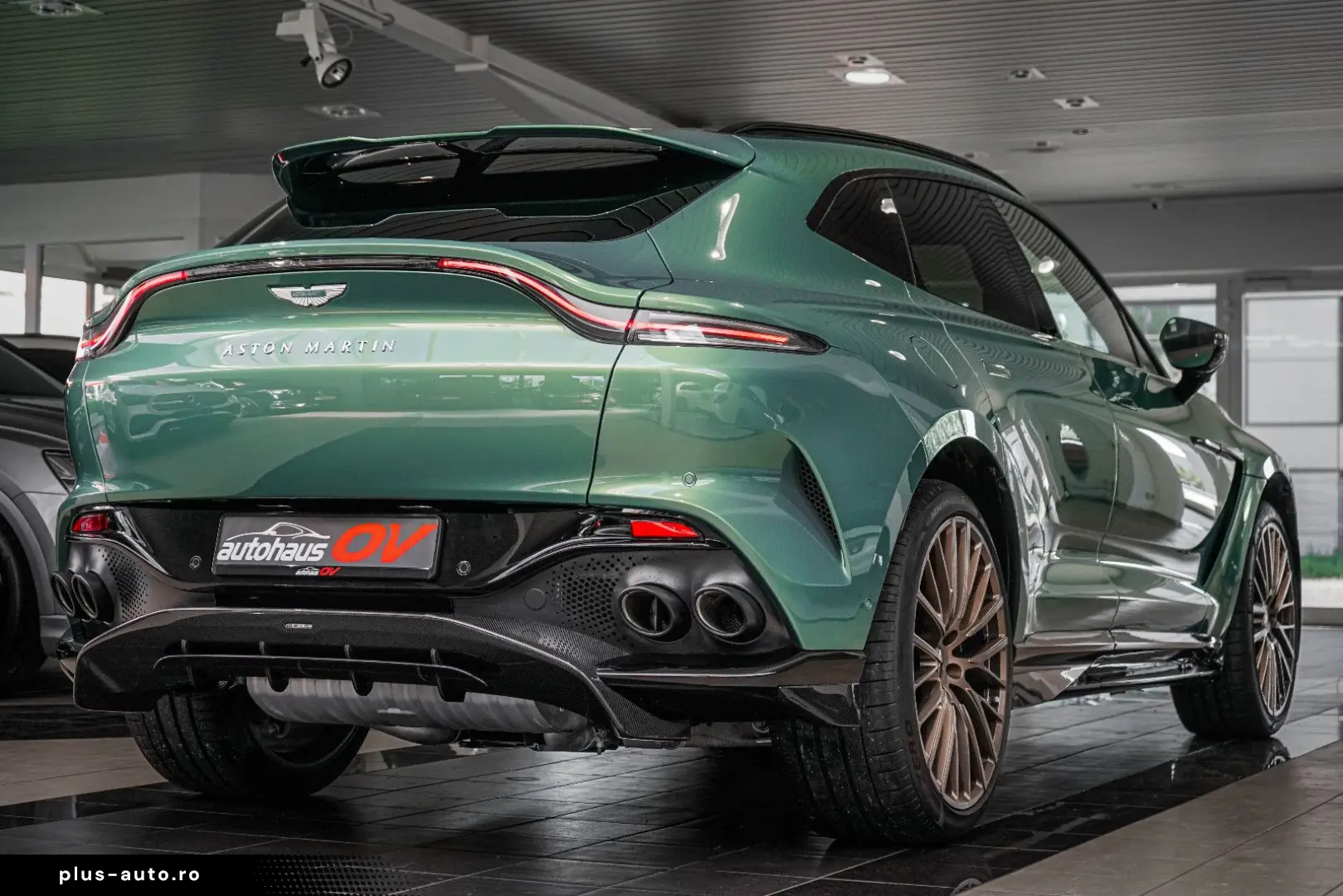 ASTON MARTIN DBX707   Carbonpaket   Copper Bronze   Monotone