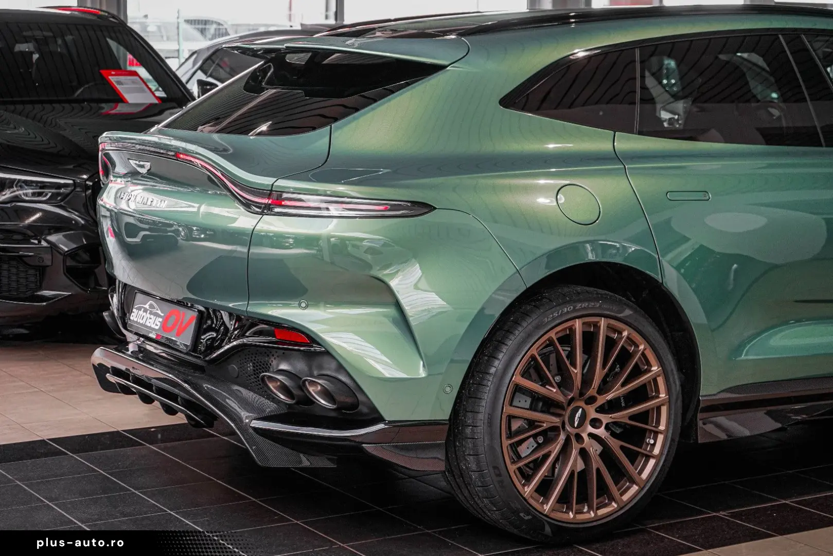 ASTON MARTIN DBX707   Carbonpaket   Copper Bronze   Monotone
