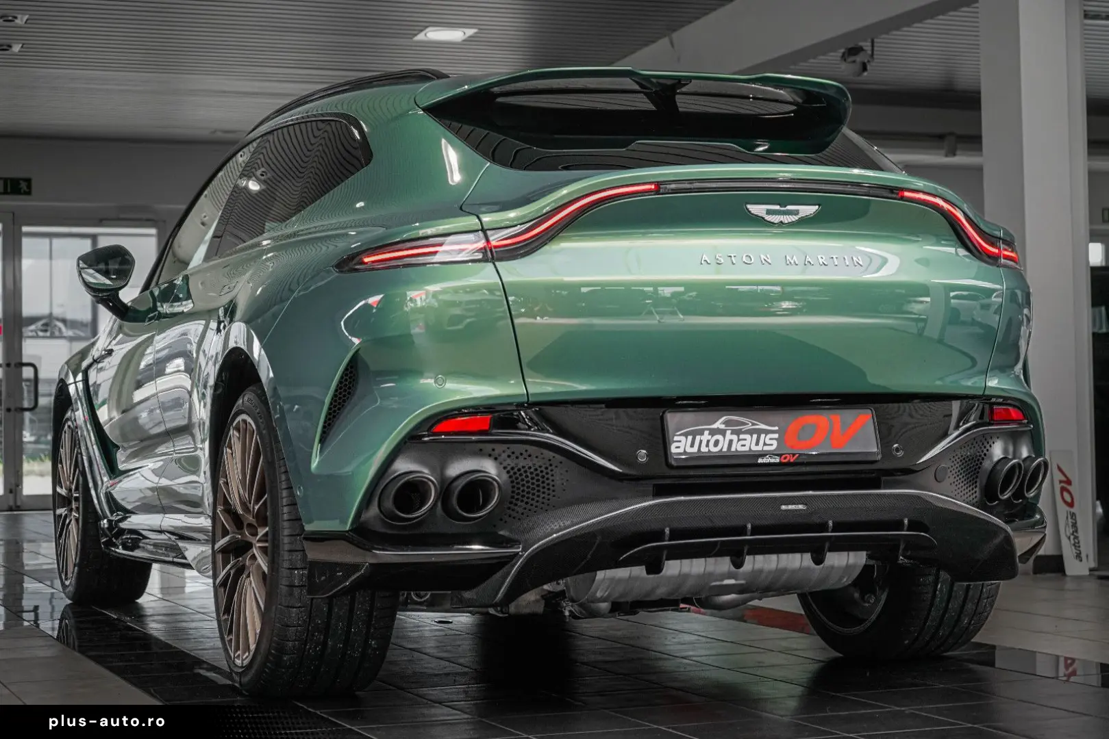 ASTON MARTIN DBX707   Carbonpaket   Copper Bronze   Monotone