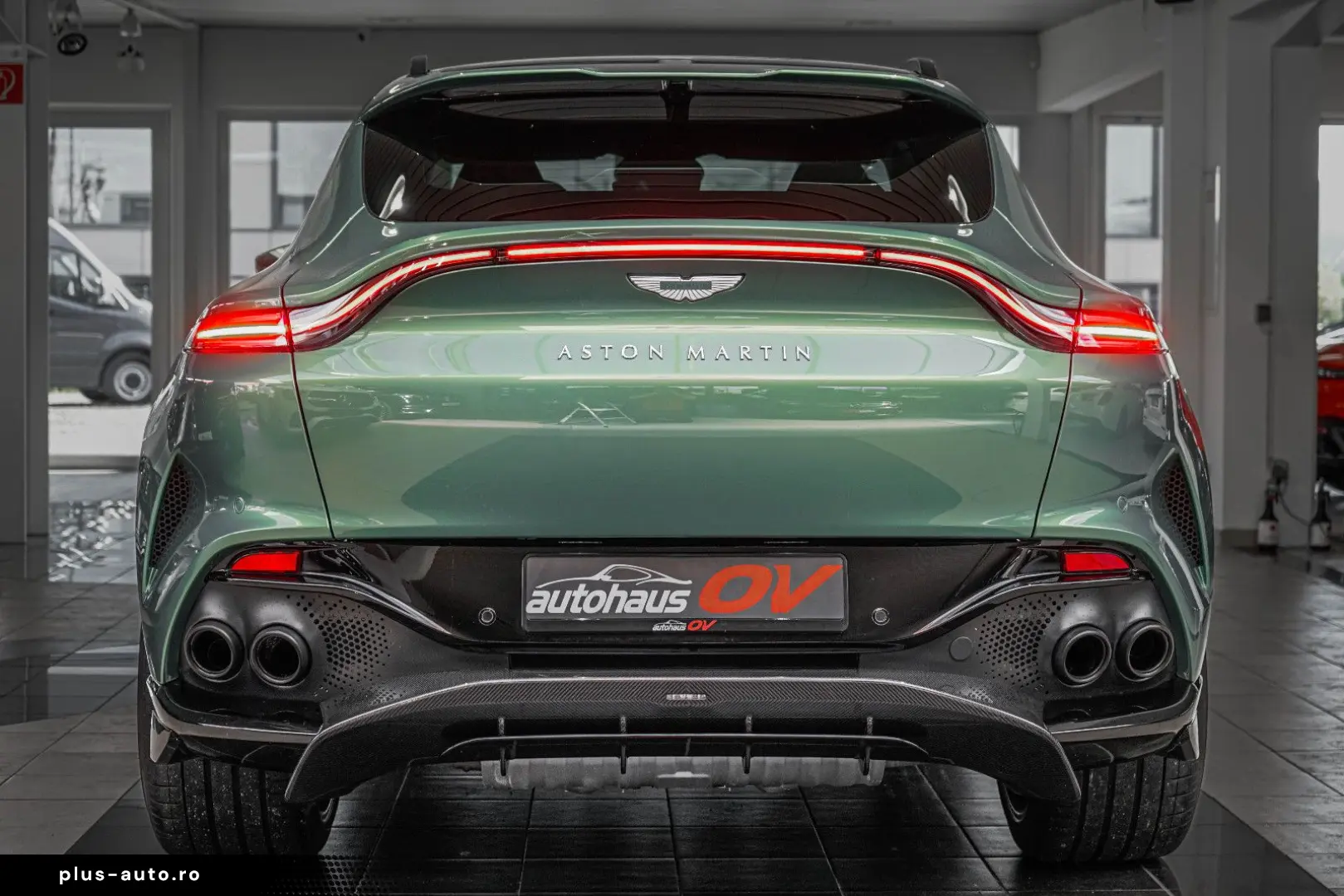 ASTON MARTIN DBX707   Carbonpaket   Copper Bronze   Monotone