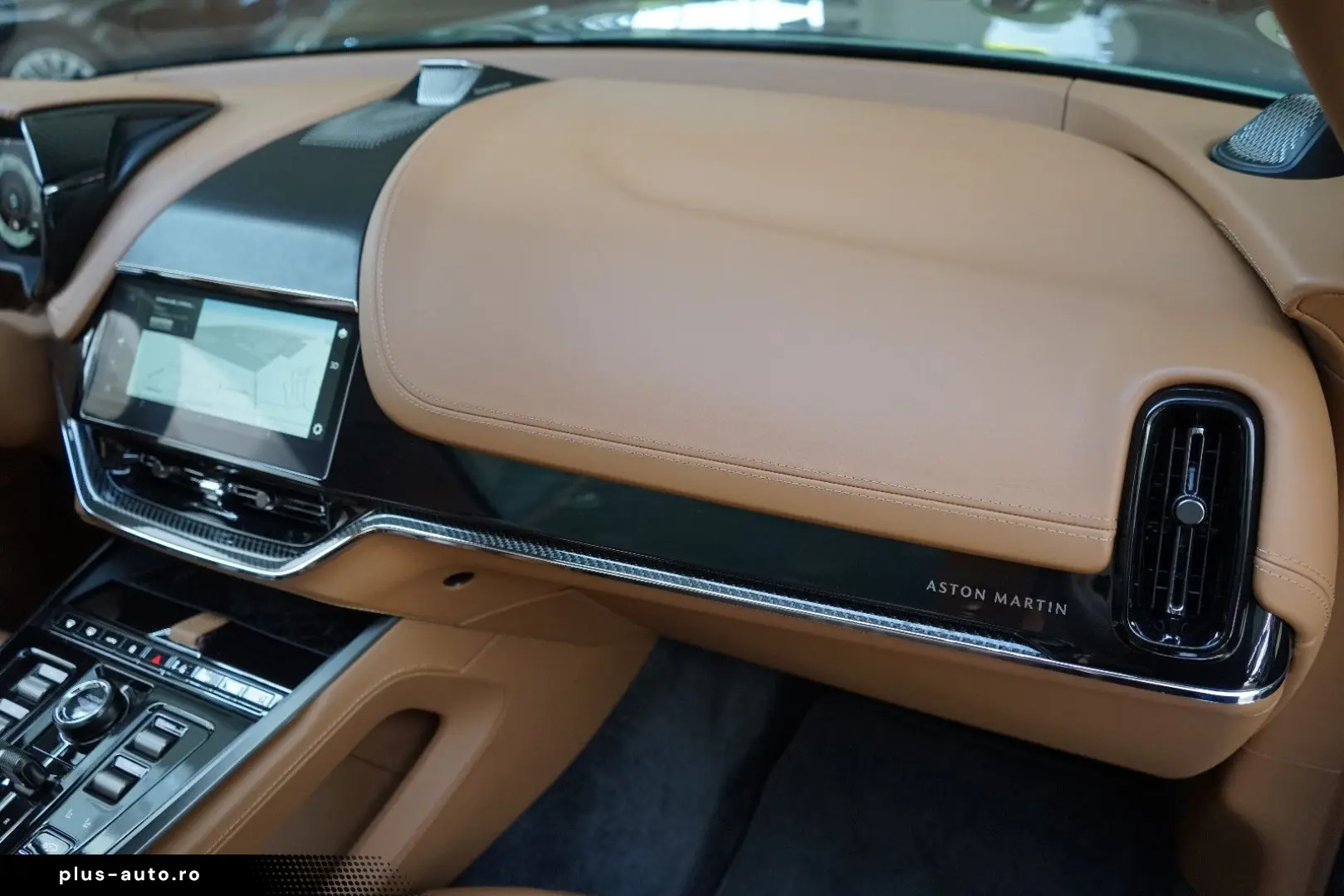ASTON MARTIN DBX707   Carbonpaket   Copper Bronze   Monotone