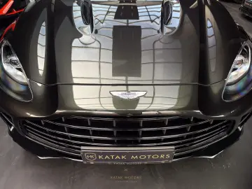 ASTON MARTIN DBX DBX 707 4.0 V8 SPORT PANO 360 LEDER