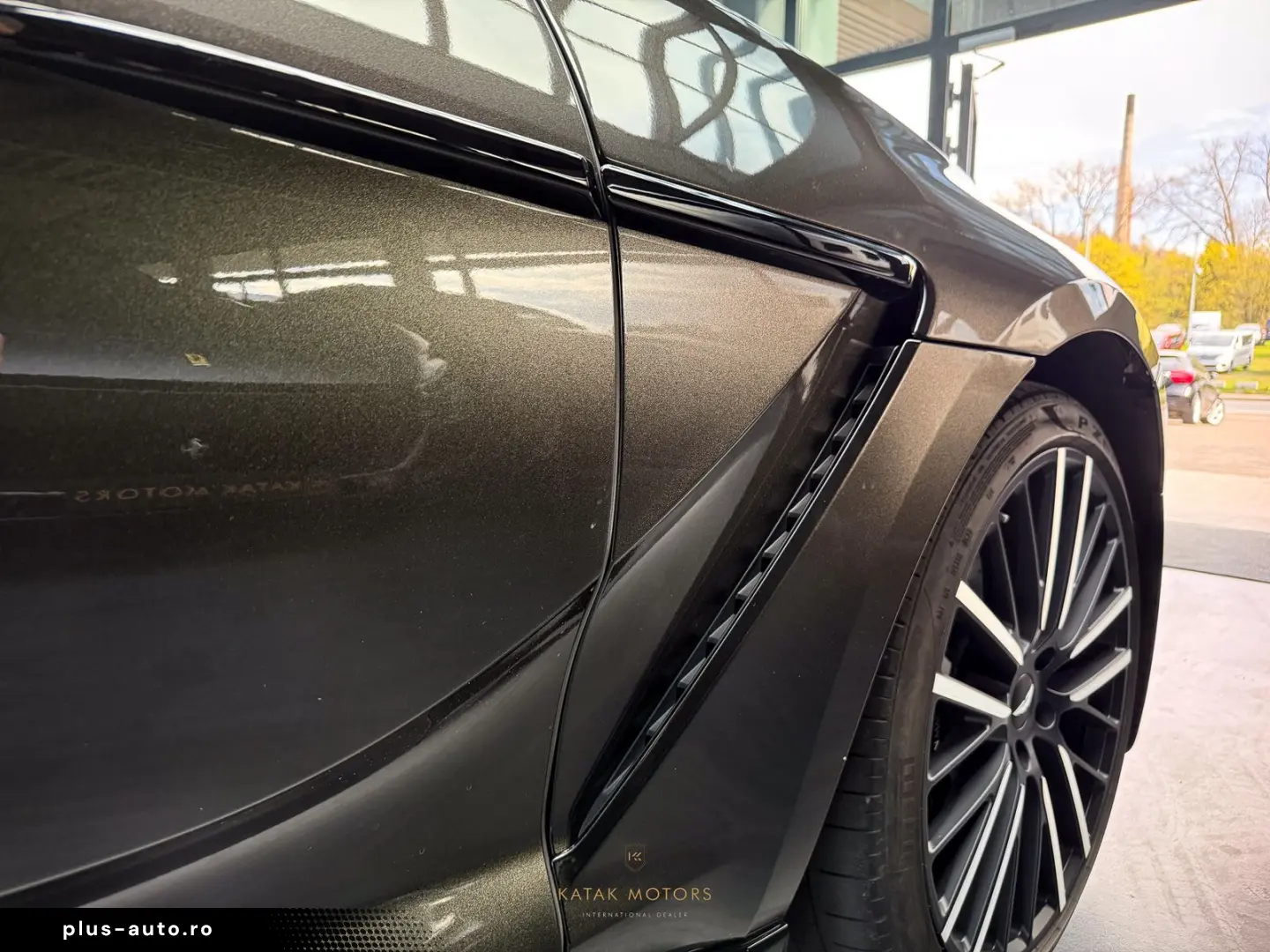 ASTON MARTIN DBX DBX 707 4.0 V8 SPORT PANO 360 LEDER