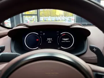 ASTON MARTIN DBX DBX 707 4.0 V8 SPORT PANO 360 LEDER