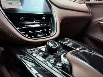 ASTON MARTIN DBX DBX 707 4.0 V8 SPORT PANO 360 LEDER