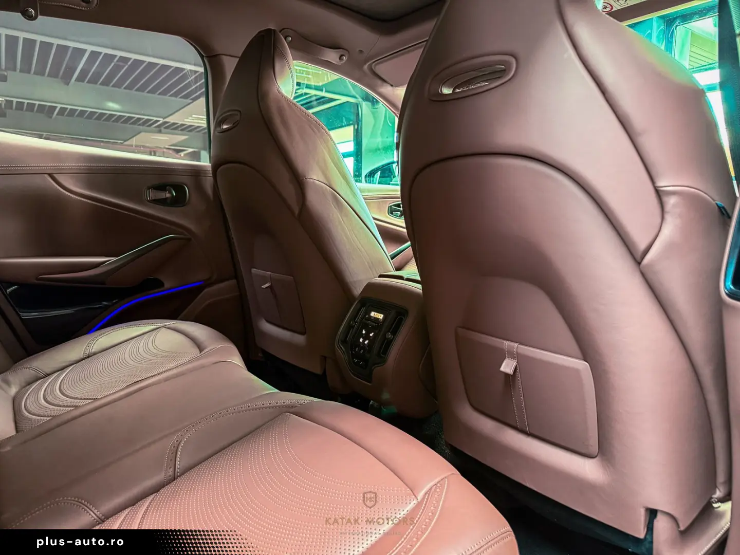 ASTON MARTIN DBX DBX 707 4.0 V8 SPORT PANO 360 LEDER
