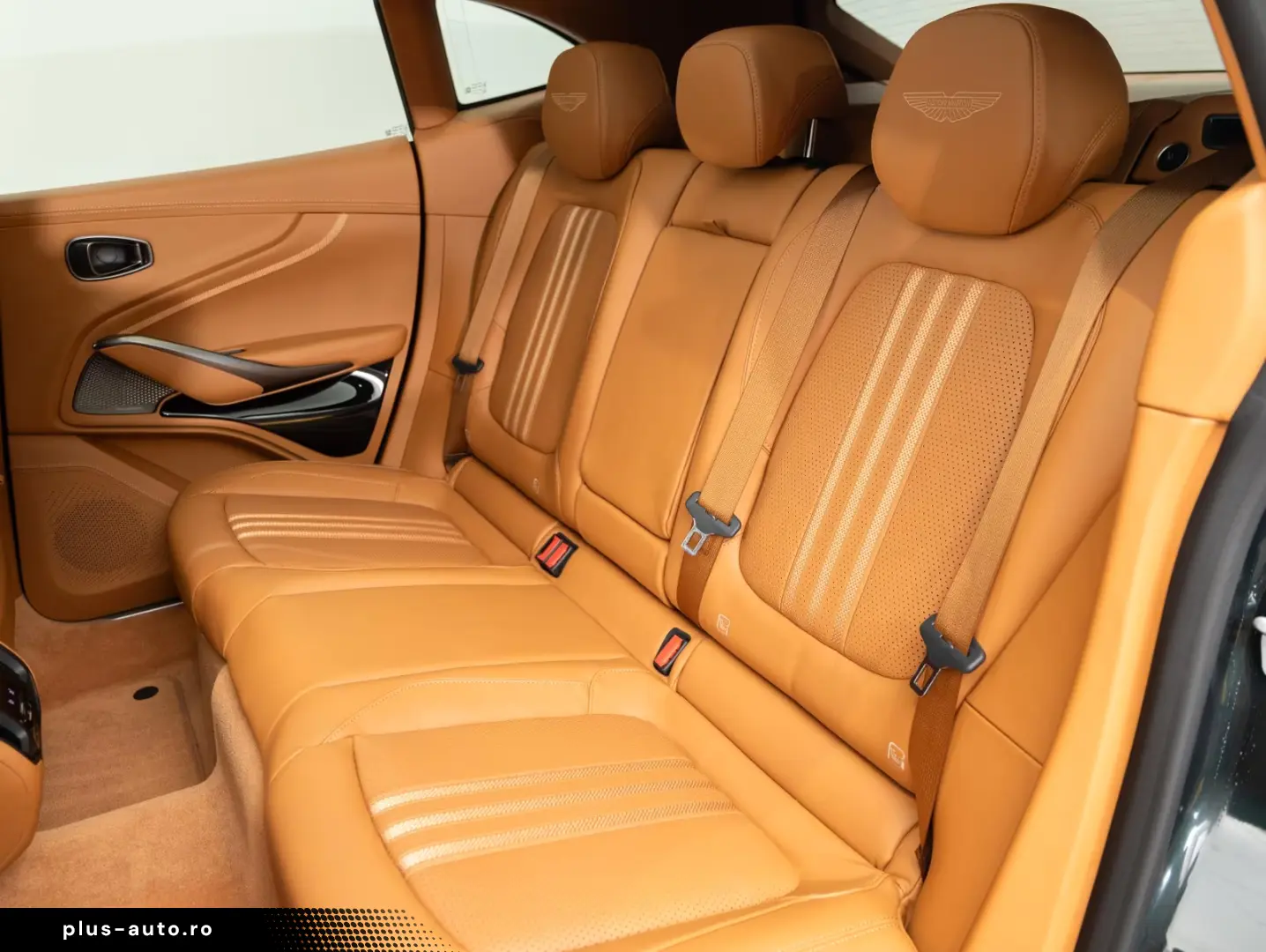 Aston Martin DBX 4.0 V8 707