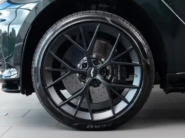 Aston Martin DBX 4.0 V8 707