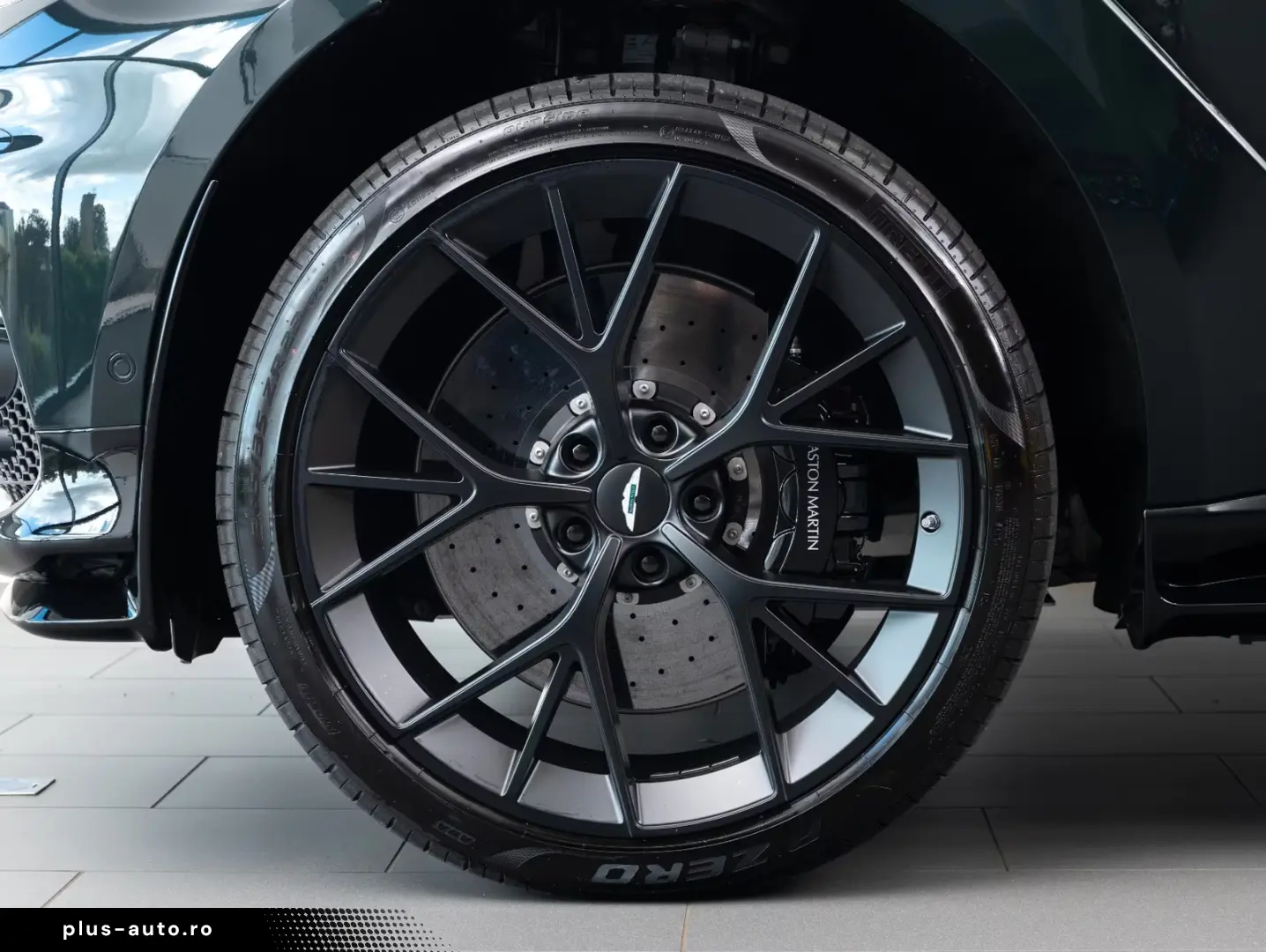 Aston Martin DBX 4.0 V8 707