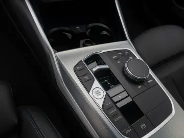 BMW M340i xD H K DAB AHK Panorama 19Zoll WidsDisplay