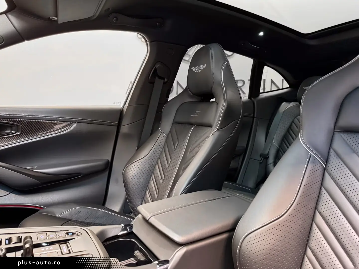Aston Martin DBX S    NEW MODELYEAR 2026