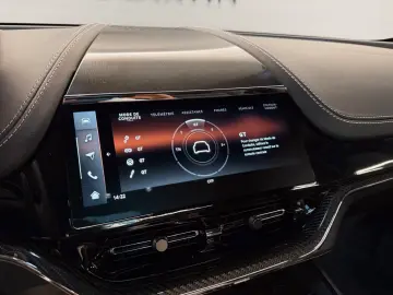 Aston Martin DBX S    NEW MODELYEAR 2026