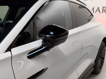 Aston Martin DBX S    NEW MODELYEAR 2026