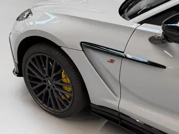 Aston Martin DBX S    NEW MODELYEAR 2026