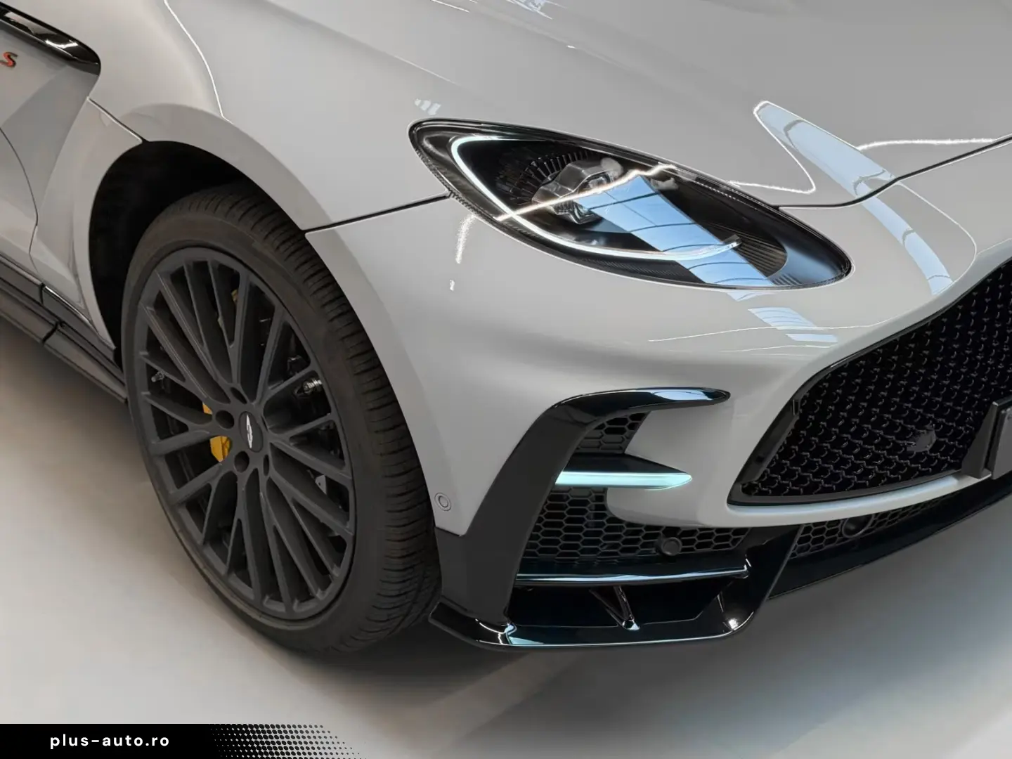 Aston Martin DBX S    NEW MODELYEAR 2026