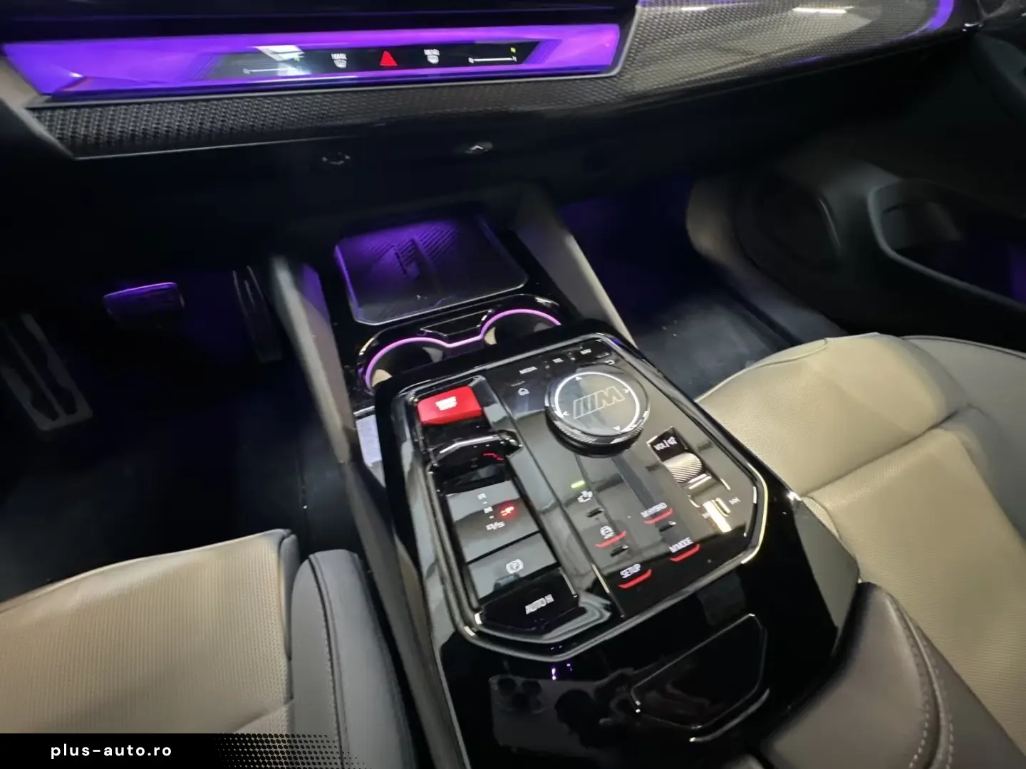 BMW M5 Limousine DA&PAProf. Bowers&Wilkins HUD