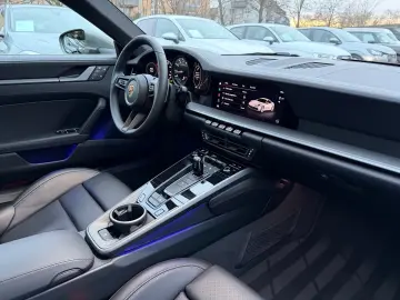 PORCHE 992 911CARRERA