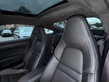 PORCHE 992 911CARRERA