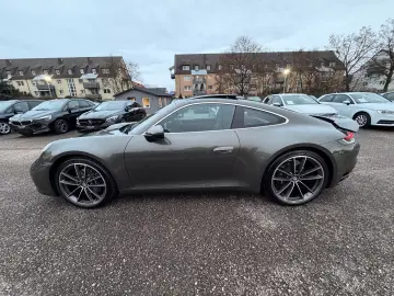 PORCHE 992 911CARRERA