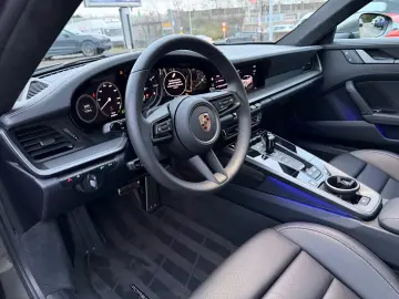 PORCHE 992 911CARRERA