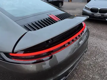 PORCHE 992 911CARRERA