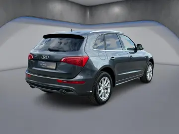 AUDI Q5    S-LINE    4X4