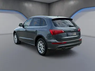 AUDI Q5    S-LINE    4X4