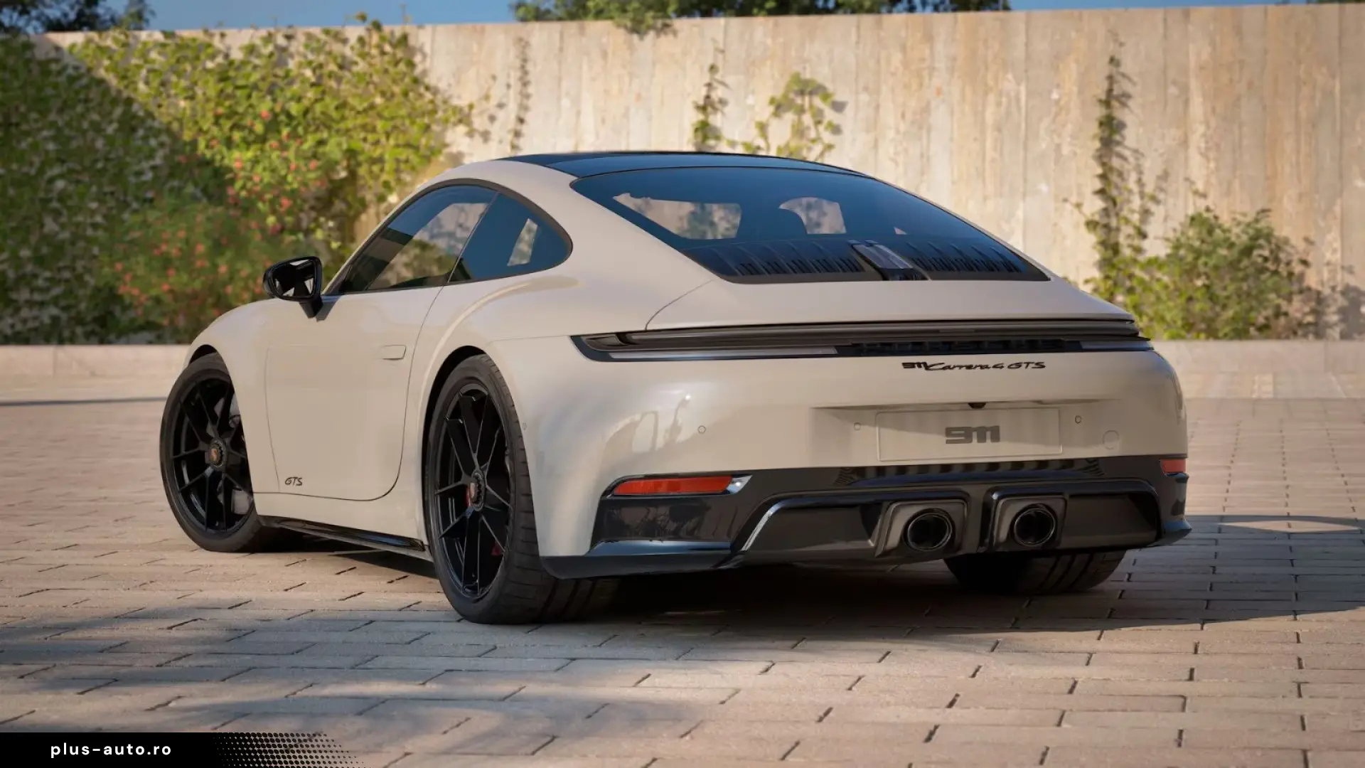 PORCHE Carrera GTS 4