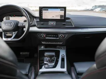 Audi Q5 55 TFSIe quattro S tronic S line