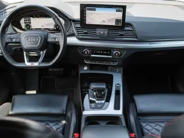 Audi Q5 55 TFSIe quattro S tronic S line