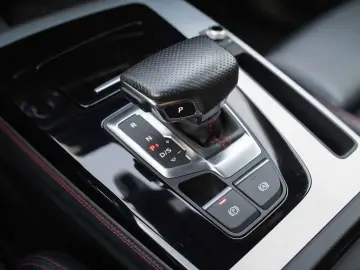 Audi Q5 55 TFSIe quattro S tronic S line