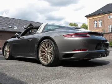 PORSCHE 991 911 Targa 4 GTS Exclusive Manufaktur 1.HAND