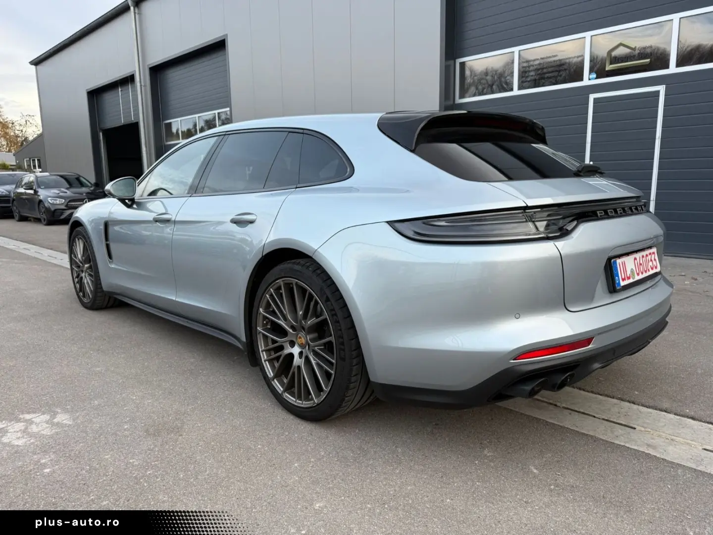 PORSCHE Panamera 4 Platinum Edition Vierradlenkung