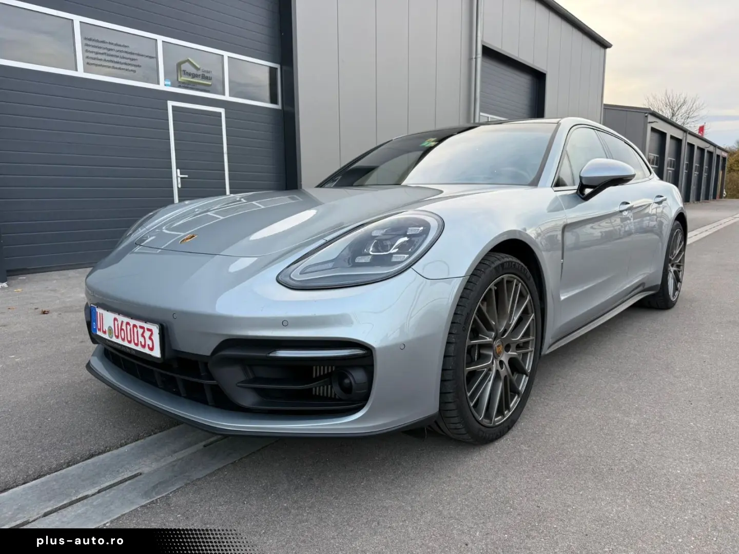 PORSCHE Panamera 4 Platinum Edition Vierradlenkung