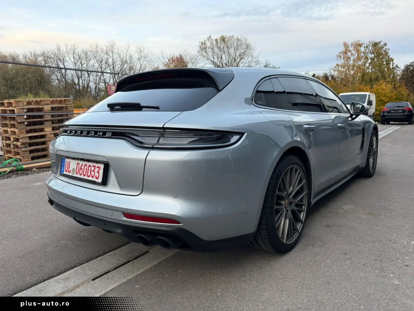 PORSCHE Panamera 4 Platinum Edition Vierradlenkung